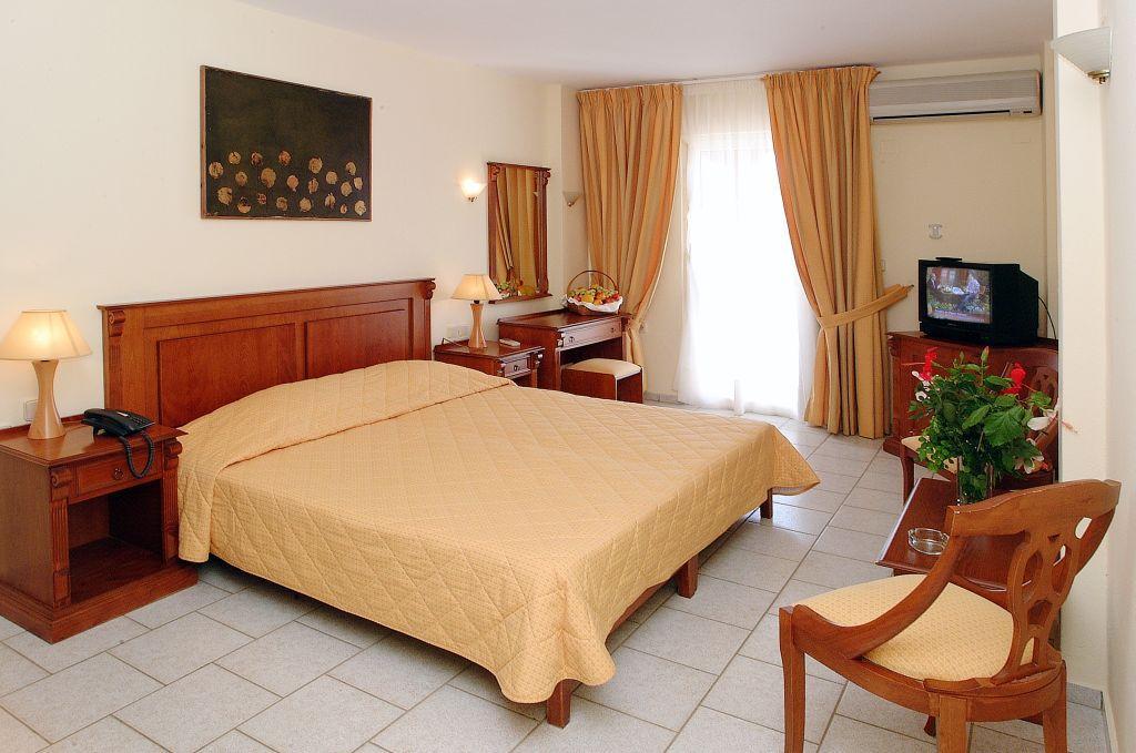 Alexander House Hotel Agia Pelagia  Esterno foto